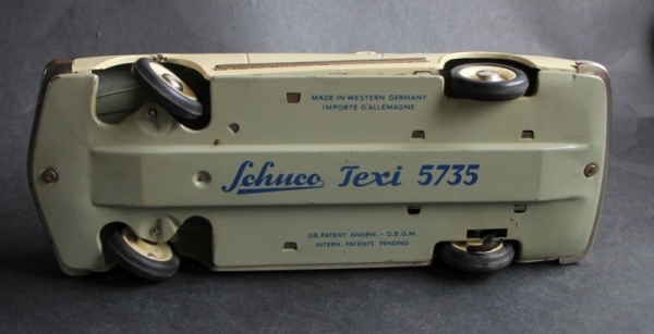Schuco Texi Alfa Romeo 2000 Convertible 1958 Tinmodel with frictiondrive (3525)